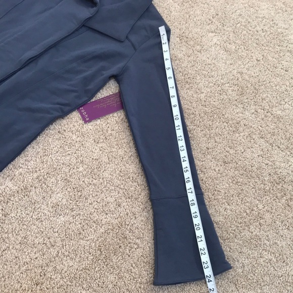 NEW! Zobha small grey front button jacket - Picture 12 of 12